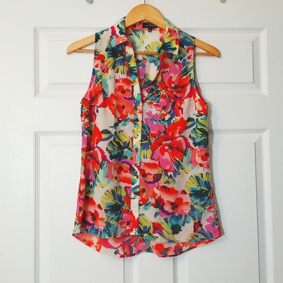 The Limited Tops - NWOT the Limited multi color sleeveless tank size small (Women's).